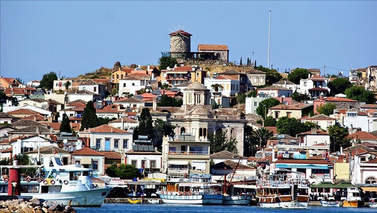 Ayvalık'ta bayramın dolu geçmesi bekleniyor