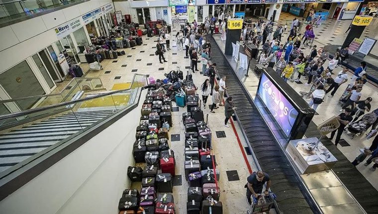 Antalya'ya hava yoluyla gelen turist sayısı 2 milyon 110 bini aştı!