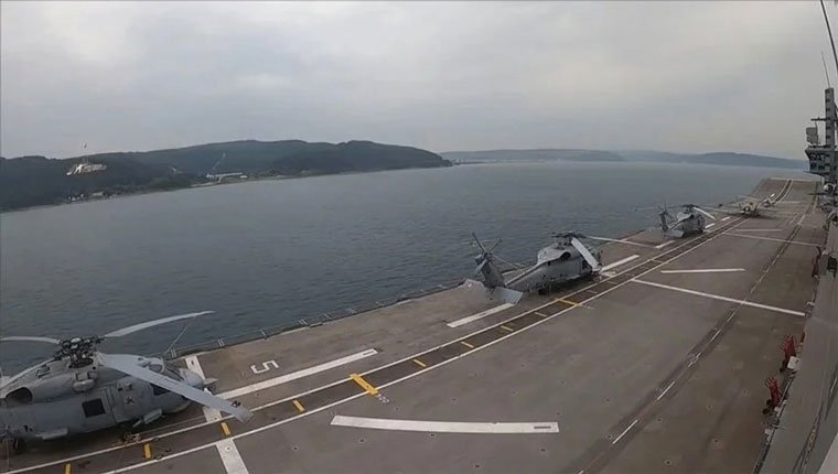 TCG Anadolu Şehitler Abidesi'ni selamladı!