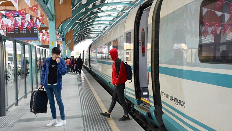 Sivas hızlı tren seferleriyle 46 bini aşkın ziyaretçi ağırladı!