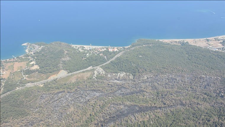 Antalya Kemer'deki orman yangını kontrol altına alındı!