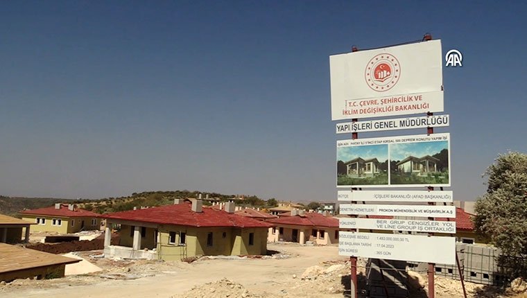 Hatay'ın kırsal mahallelerindeki depremzedeler için 2 bin 283 köy konutu inşa ediliyor