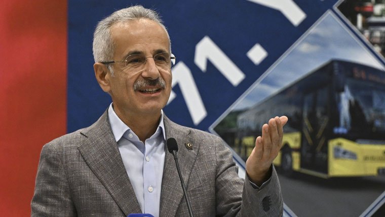 Bakan Uraloğlu: "Yaklaşık 3 bin 800 kilometrelik demir yolu hattında yapım çalışmaları devam ediyor"