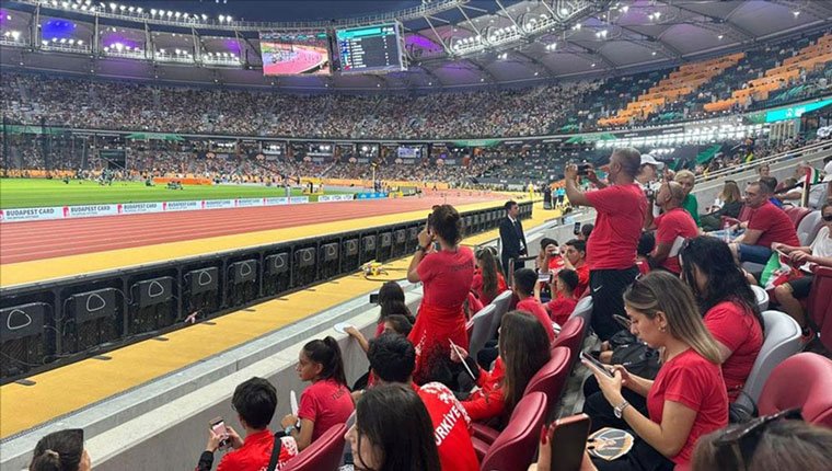 Depremzede çocuklar Dünya Atletizm Şampiyonası için Macaristan'da