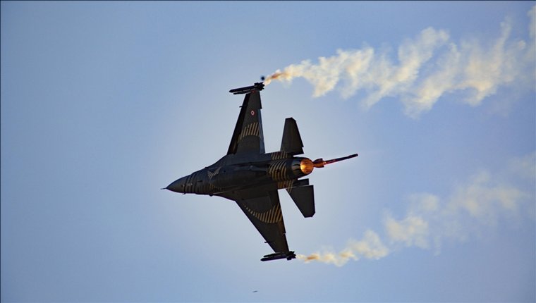 SOLOTÜRK Afyonkarahisar semalarında gösteri yaptı!