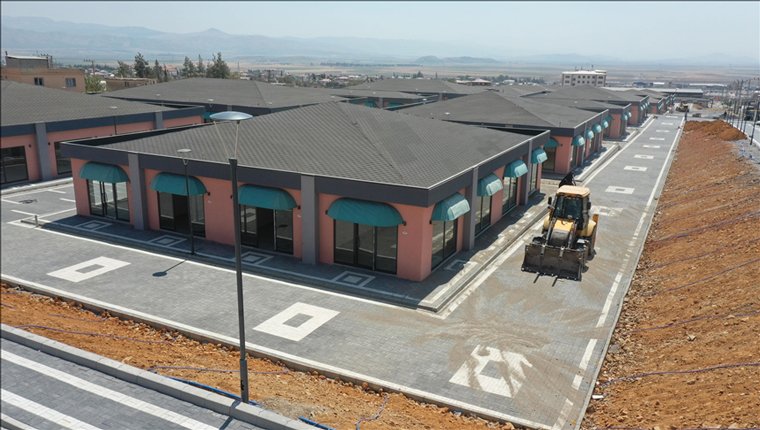 Nurdağı'nda inşa edilen "çelikten çarşı"da sona gelindi!