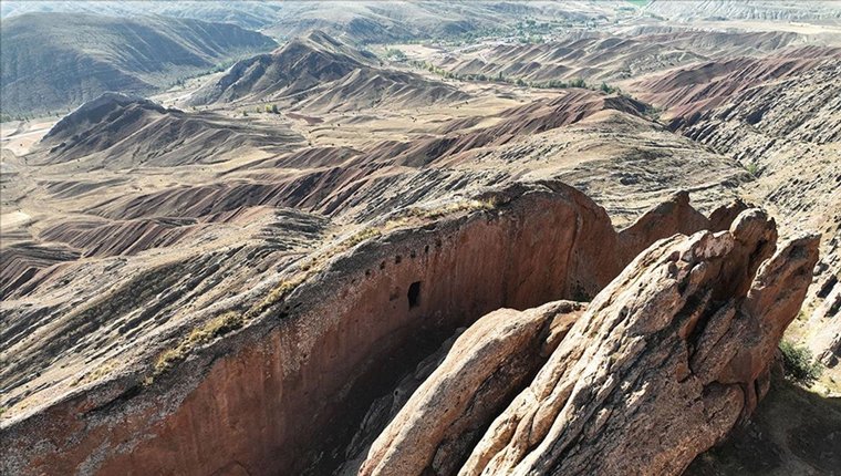 Sivas'ta Emirhan Kayalıkları turizme kazandırılacak!