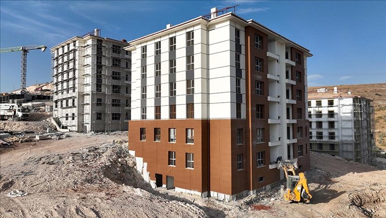 Nizip'teki deprem konutlarında örnek daire tamamlandı!