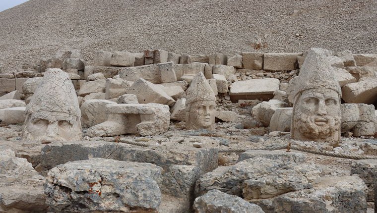 Nemrut Dağı'nı 6 ayda 61 bin kişi ziyaret etti!