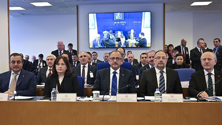 Bakan Özhaseki: "Yıl sonuna kadar 46 bin deprem konutunu teslim edeceğiz"