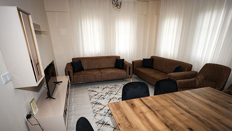 Teslim edilen depremzede köy evinin içi görüntülendi!