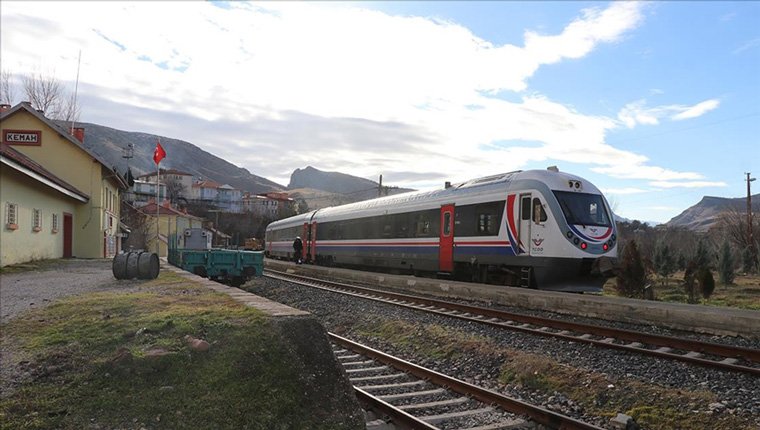 Kemah Tren İstasyonu hizmetini sürdürüyor!
