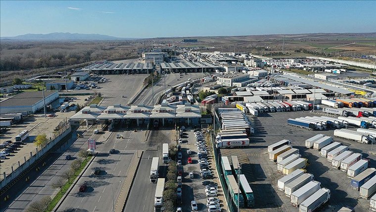 2023'te Trakya gümrük kapılarından 15 milyondan fazla yolcu girişi yapıldı!
