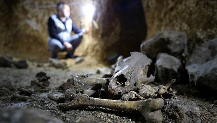 Sarayini'ne tünellerle bağlı yeni bir yer altı şehri keşfedildi!