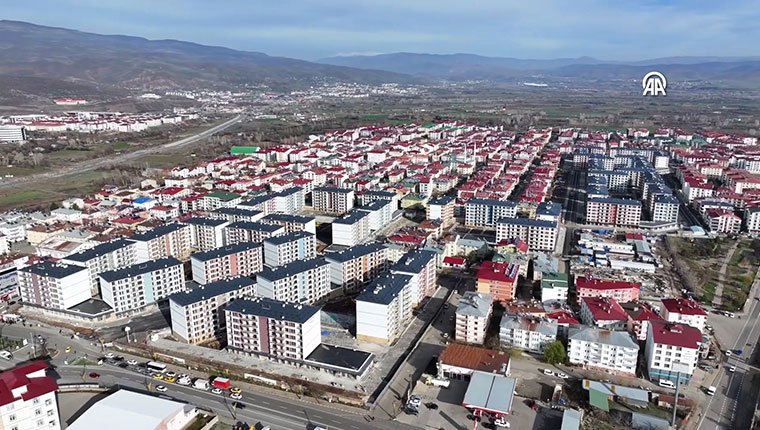  Deprem kuşağı üzerindeki Bingöl'de 20 yılda 5 bin 993 güvenli konut yapıldı