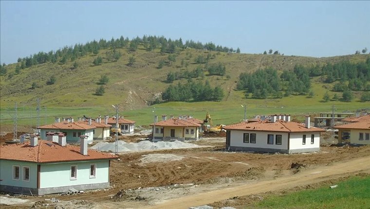 İslahiye'de deprem konutlarının yapımı sürüyor!