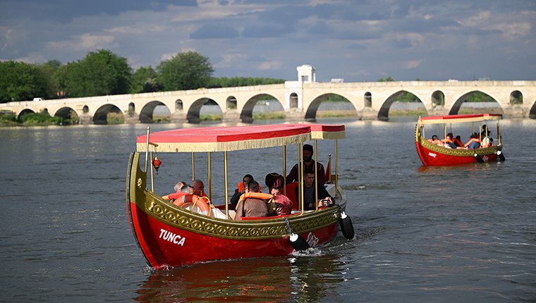 Meriç Nehri'nde kayıklarla turistik gezi başladı