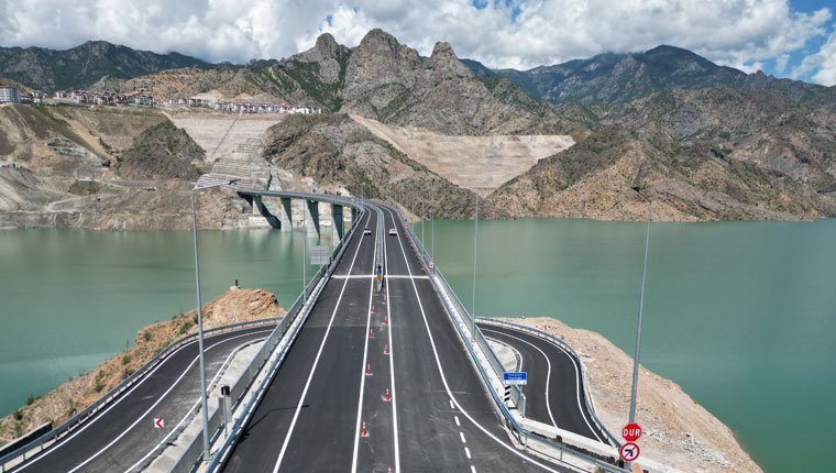 Yusufeli Merkez Viyadüğü hizmete açıldı