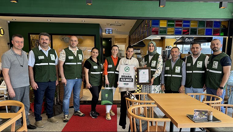 Rize'de 5 işletmeci "Yeşilay gönül elçisi" oldu