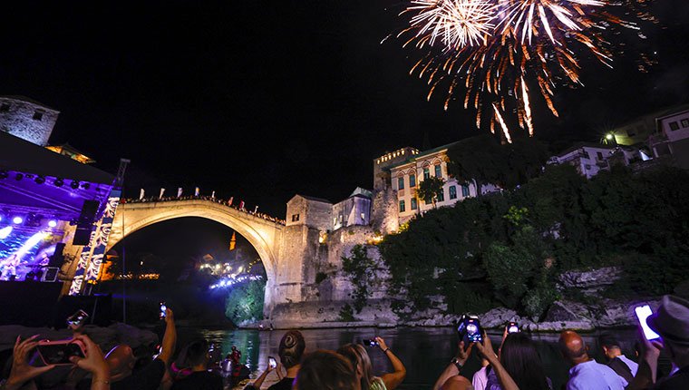 Mostar Köprüsü'nün yeniden yapılışının 20'nci yılı kutlandı