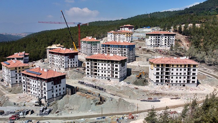 Osmaniye Bahçe'de deprem konutlarının eylülde teslim edilmesi hedefleniyor