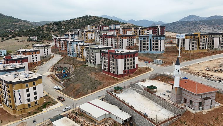 Adana Kozan'da 487 sosyal konutun teslimatı devam ediyor