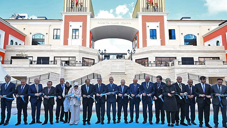 Lüks outlet Florentia Village açıldı