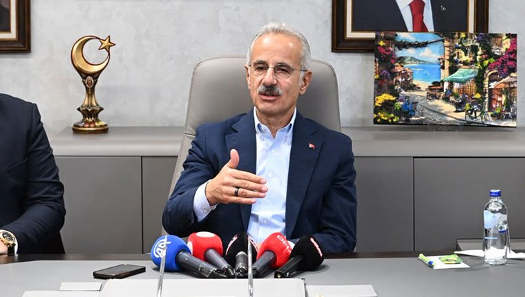 Bakan Uraloğlu: "İstanbul'un trafiğini artık lastik tekerlekli sistemlerle çözemeyiz"
