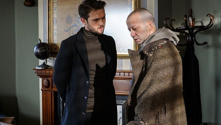 Aras Bulut İynemli, Rıza Kocaoğlu'na komşu oldu