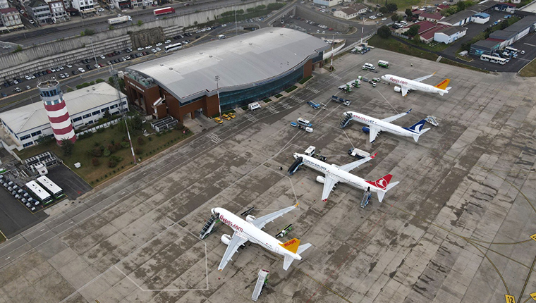 Trabzon Havalimanı, 2 günde 265 uçuşla rekor kırdı!