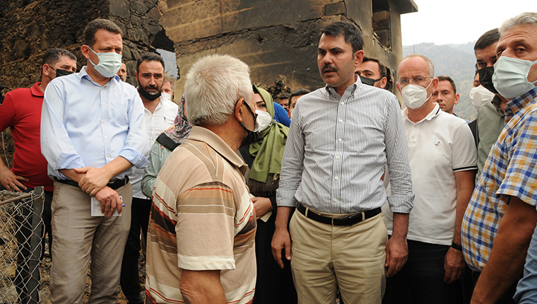 Bakan Kurum, Alanya'da yangından etkilenen vatandaşları ziyaret etti