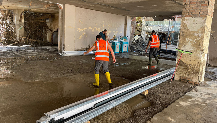 TOKİ, Bozkurt'ta esnafın yaralarını sarmaya başladı