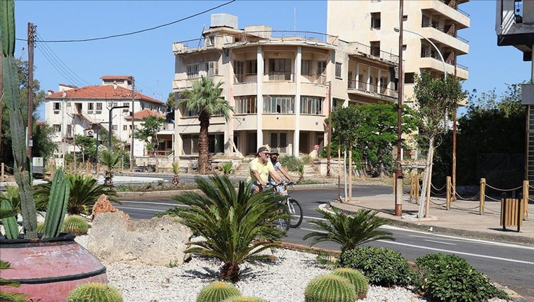 46 yıl sonra açılan Kıbrıs Kapalı Maraş ziyaretçi akınına uğruyor!