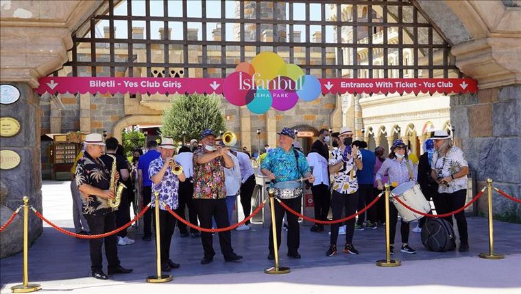 30 Ağustos’un coşkusu İsfanbul Tema Park’ta!