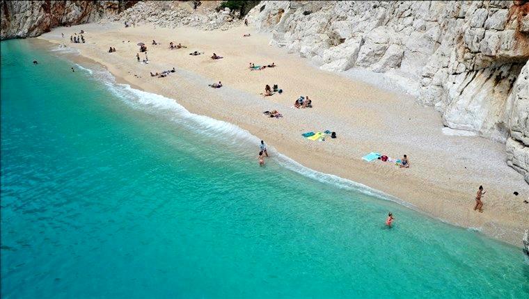 Antalya bir haftada 174 bin 808 Rus turisti ağırladı