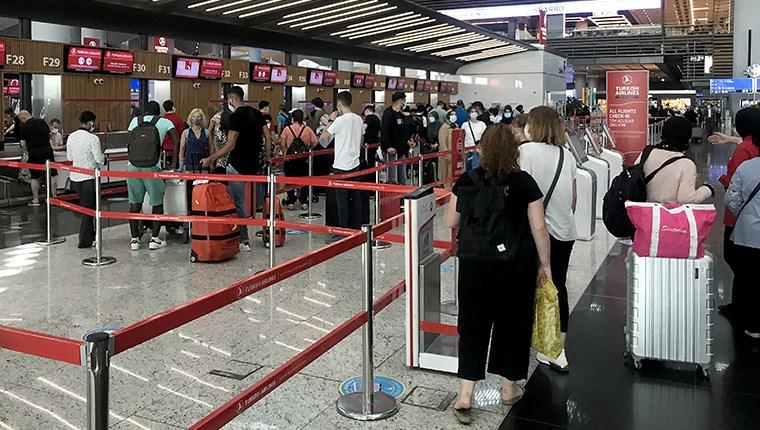 İstanbul Havalimanı'nda bayram tatili yoğunluğu başladı