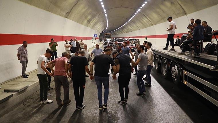 Salarha Tüneli'nin tamamlanması horonla kutlandı