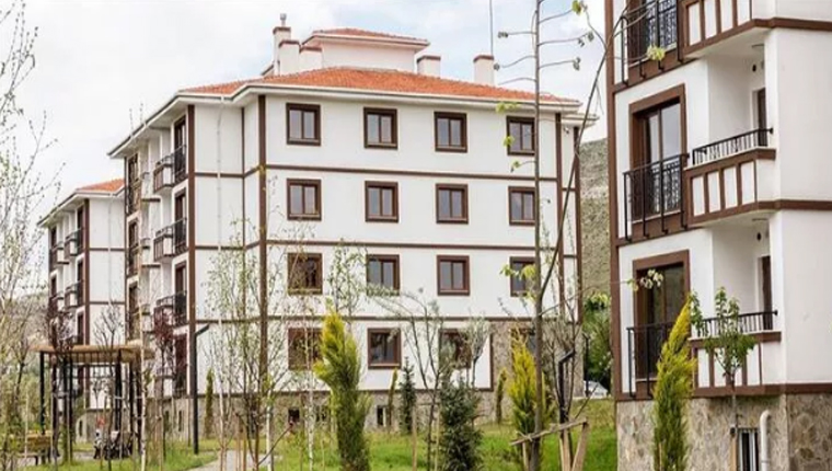 TOKİ, İzmir Karabağlar'da 285 konutu satışa sundu