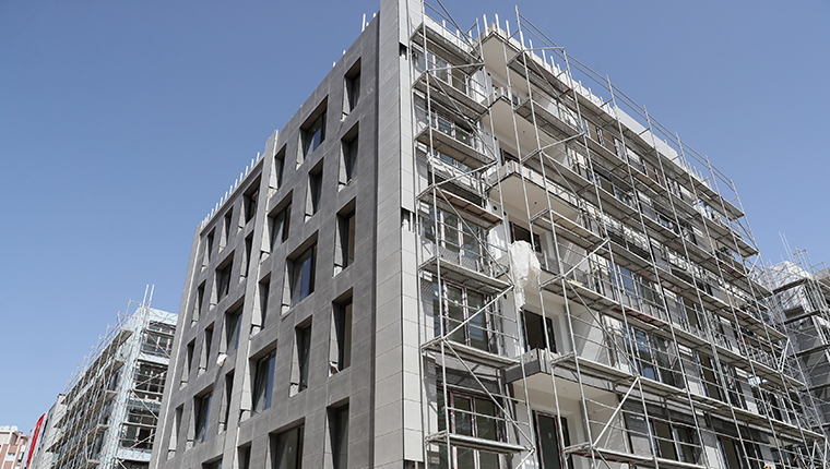 İzmir'deki deprem konutlarının teslimi 30 Ekim'de başlayacak