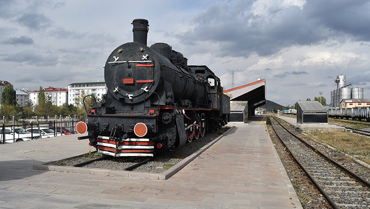 Doğu Ekspresi, yaz sezonunda turistlerden büyük ilgi gördü