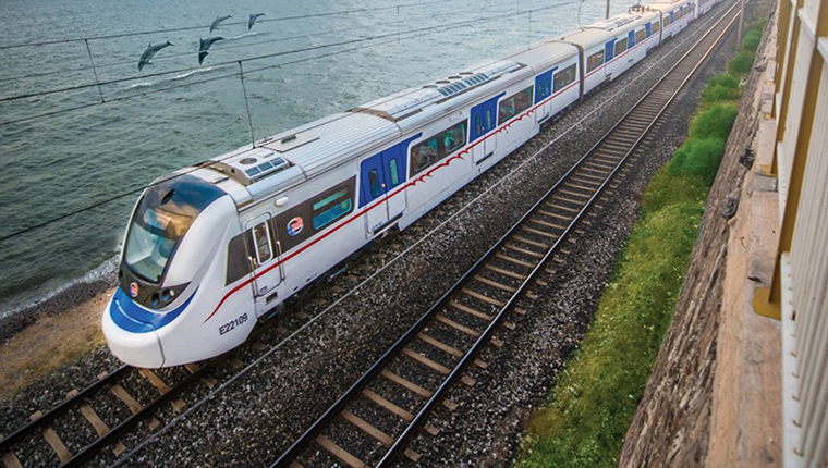 İZBAN'da seferler durdu!