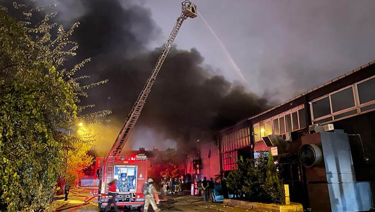 Dudullu Organize Sanayi Bölgesi'nde yangın çıktı!