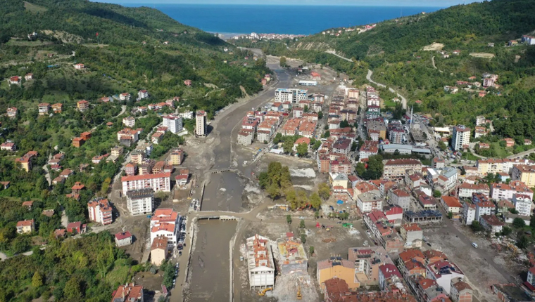 Sel felaketinin vurduğu Kastamonu Bozkurt hızla ayağa kaldırılıyor!