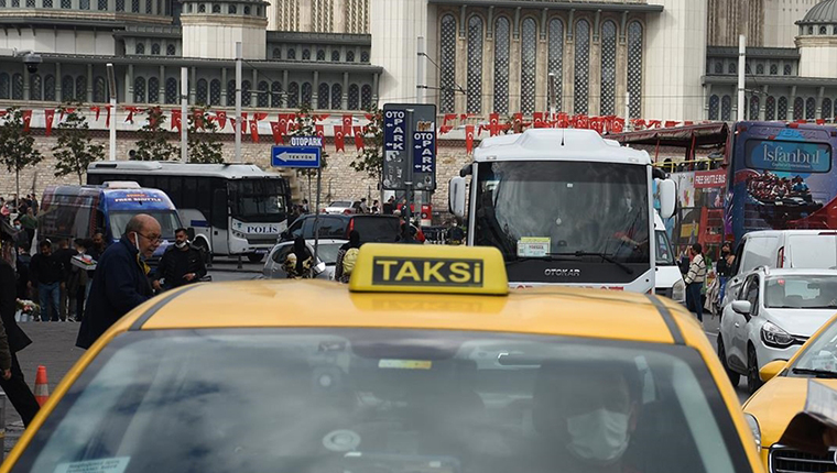 İBB'nin 5 bin yeni taksi plakası teklifi oy çokluğuyla reddedildi