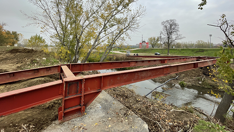 Edirne'de çelik konstrüksiyon yaya köprüsü yapılıyor
