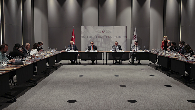 Müteahhitler, sektördeki sorunların çözümü için önerilerde bulundu