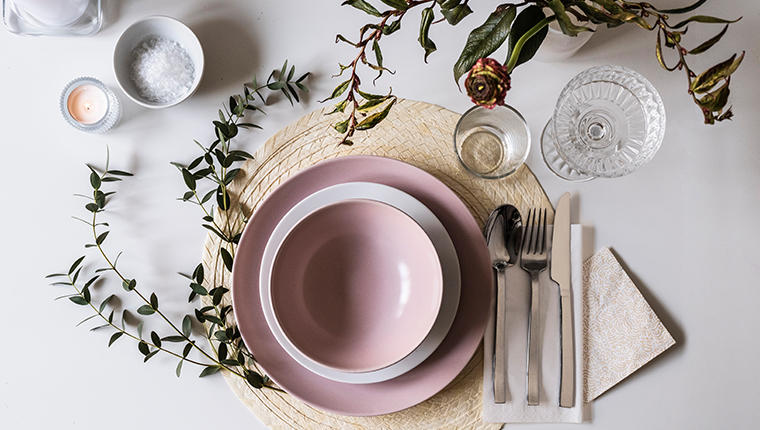 IKEA'dan dekoratif aydınlatmalar ve renkli aksesuarlar