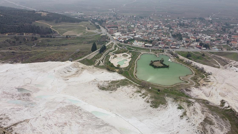Pamukkale'ye 2022'de 2 milyon ziyaretçi bekleniyor