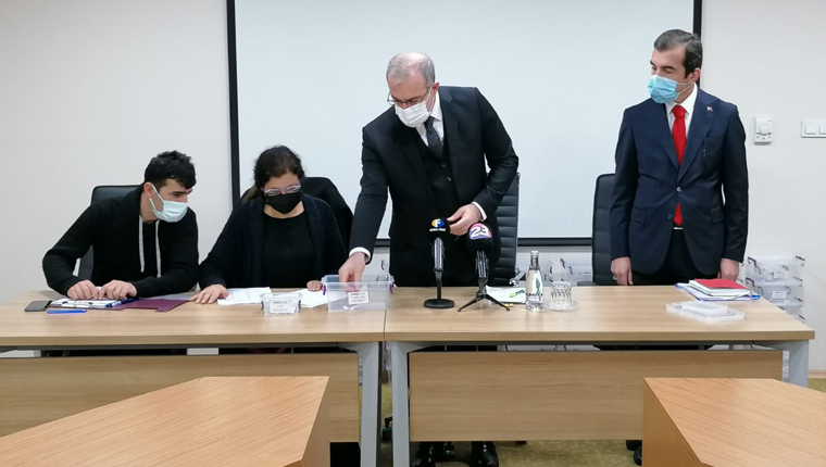 Elazığ'da 340 deprem konutu için kura çekildi