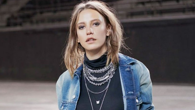 Serenay Sarıkaya evini ve arabasını değiştirme kararı aldı!
